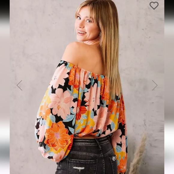 WILLOW & ROOT Floral Cropped Blouse. Size XS - Picture 2 of 7